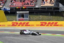 Феліпе Масса, Williams FW40, прокол колеса на старті