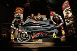 Giovanni Cuzari with Luca Marini, Lorenzo Baldassarri, Forward Racing