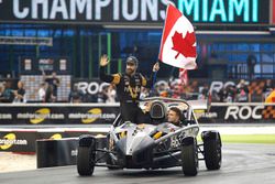 James Hinchcliffe y Stefan Rzadzinski, Team RoC Factor Canadá