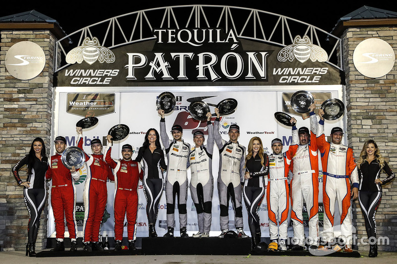 Podio GTD: i vincitori Jeroen Bleekemolen, Ben Keating, Mario Farnbacher, Riley Motorsports, al secondo posto Christina Nielsen, Alessandro Balzan, Matteo Cressoni, Scuderia Corsa Ferrari, al terzo posto Boris Said, Tristan Vautier, Kenny Habul, SunEnergy1