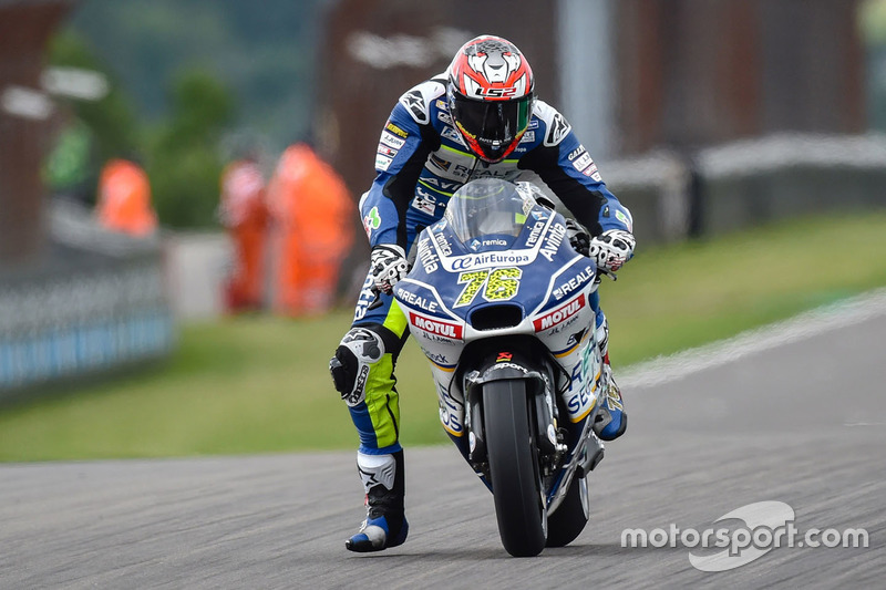 <img src="http://cdn-1.motorsport.com/static/custom/car-thumbs/MOTOGP_2017/RIDERS_NUMBERS/Baz.png" width="60" /> Loris Baz - 15e