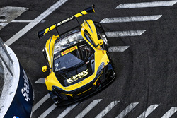 #9 K-Pax Racing, McLaren 650S GT3: Alvaro Parente