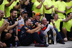 Max Verstappen, Red Bull Racing, racewinnaar, derde plaats Daniel Ricciardo, Red Bull Racing, vieren