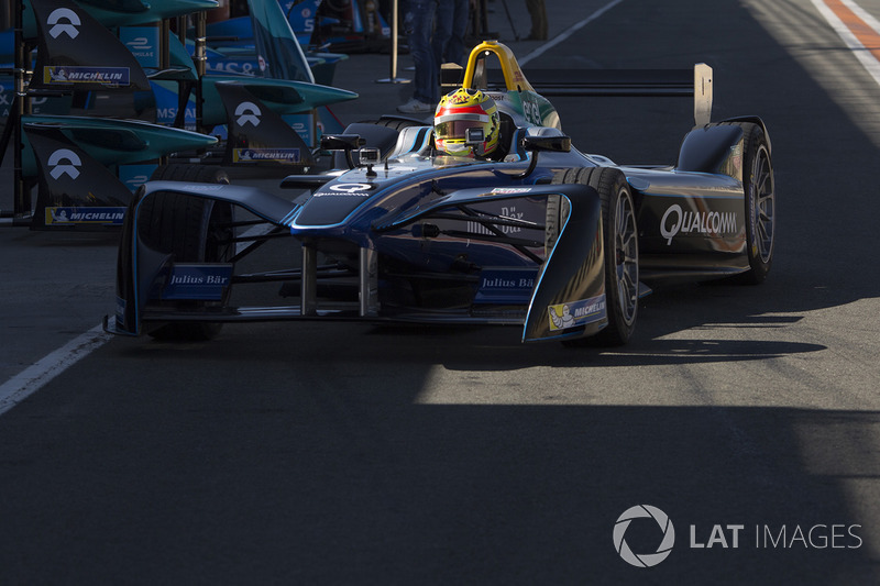 Rio Haryanto, drives the SPARK SRT_01E