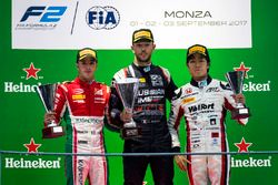 Podium: race winner Luca Ghiotto, RUSSIAN TIME, second place Antonio Fuoco, PREMA Racing, third plac