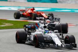 Felipe Massa, Williams FW40, Kevin Magnussen, Haas F1 Team VF-17