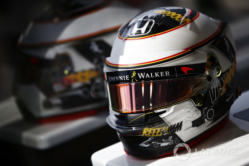 Détails du casque spécial de Stoffel Vandoorne, McLaren, pour son GP à domicile
