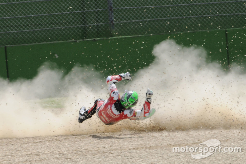 Acidente de Eugene Laverty, Milwaukee Aprilia World Superbike Team