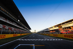 A view of the circuit in the morning sun