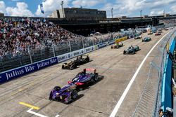 Sam Bird, DS Virgin Racing, at the start of the race