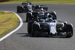 Felipe Massa, Williams FW40, Kevin Magnussen, Haas F1 Team VF-17