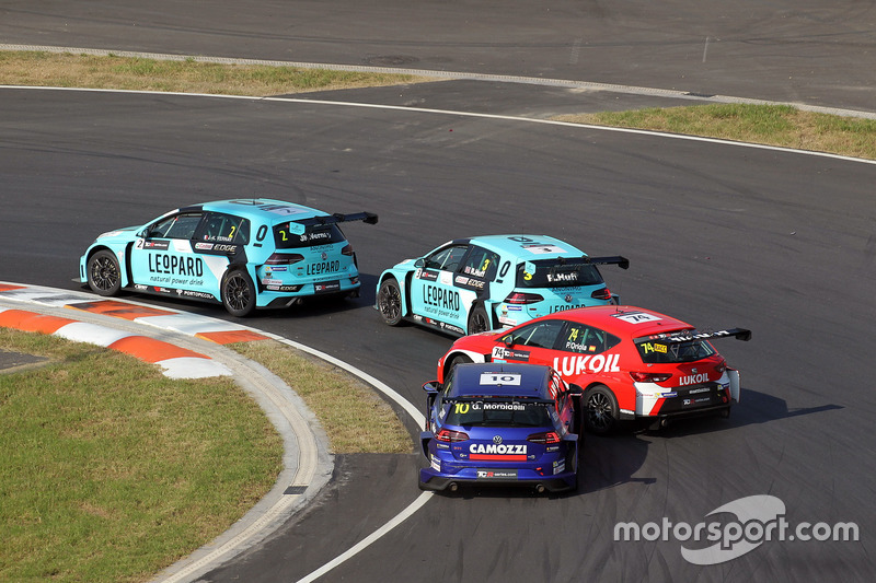 Jean-Karl Vernay, Leopard Racing Team WRT, Volkswagen Golf GTi TCR, Rob Huff, Leopard Racing Team WRT, Volkswagen Golf GTi TCR, Pepe Oriola, Lukoil Craft-Bamboo Racing, SEAT León TCR, Gianni Morbidelli, West Coast Racing, Volkswagen Golf GTi TCR