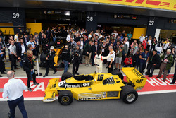 Jerome Stoll, Director of Renault Sport F1 ve René Arnoux, Renault RS01