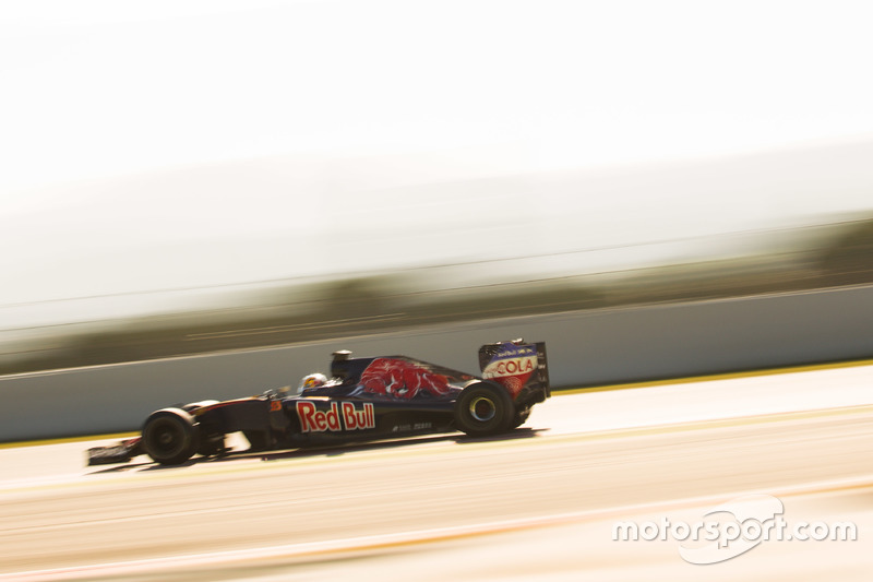 Carlos Sainz Jr., Scuderia Toro Rosso STR11