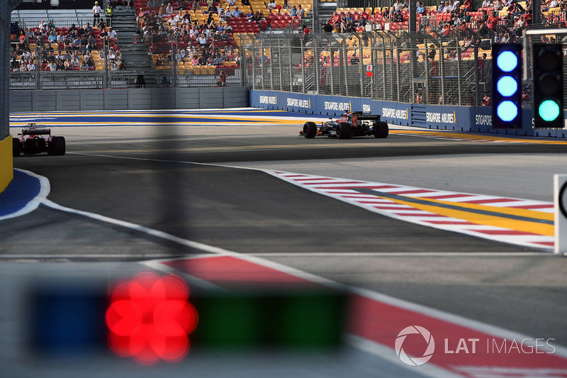 Stoffel Vandoorne, McLaren MCL32
