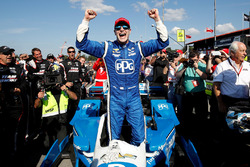Winner Josef Newgarden, Team Penske Chevrolet