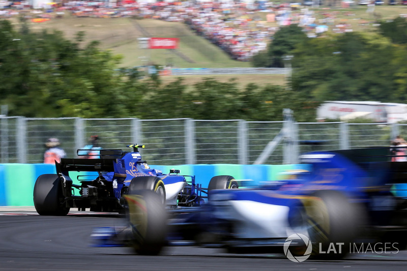 Marcus Ericsson, Sauber C36 et Pascal Wehrlein, Sauber C36