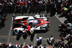 #8 Toyota Gazoo Racing Toyota TS050 Hybrid: Anthony Davidson, Sébastien Buemi, Kazuki Nakajima