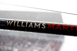  Williams logo on a pit boom