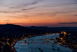 Une vue de Budapest au crépuscule