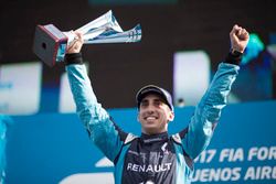 Podium: Race winner Sébastien Buemi, Renault e.Dams