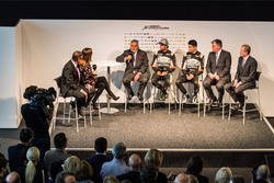 Власник Sahara Force India F1 Team Віджей Маллья, Серхіо Перес, Естебан Окон