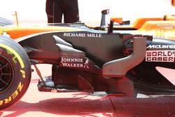 Fernando Alonso, McLaren MCL32 detail side