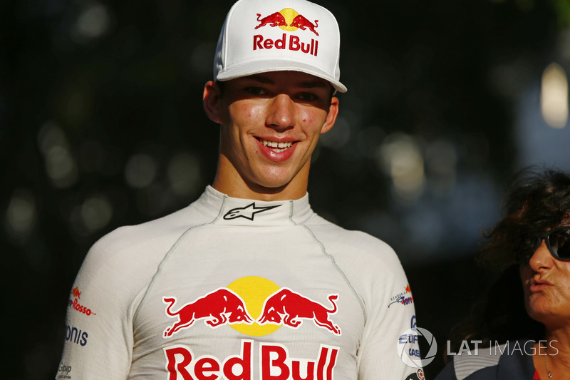 Pierre Gasly, pilota di riserva, Scuderia Toro Rosso
