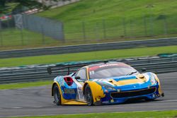 #11 Singha Motorsport Team Ferrari 488 GT3: Piti Bhirom Bhakdi, Carlo van Dam, Frank Yu, Tanart Sath