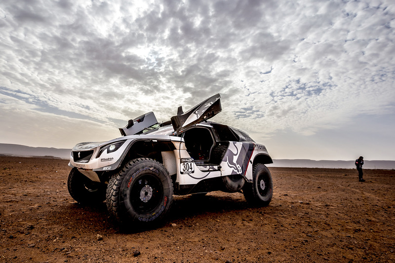 #304 Peugeot Sport Peugeot 3008 DKR: Carlos Sainz, Lucas Cruz