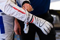 Handschuhe von Dirk Müller, Ford Performance Chip Ganassi Racing