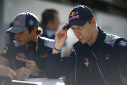 Daniil Kvyat, Scuderia Toro Rosso, and Carlos Sainz Jr., Scuderia Toro Rosso