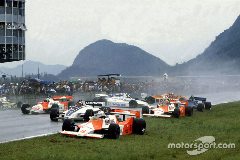 Start crash, with Andrea de Cesaris, McLaren M29F-Ford Cosworth; Hector Rebaque, Brabham BT49C-Ford Cosworth; Mario Andretti, Alfa Romeo 179C; Rene Arnoux, Renault RE20; John Watson, McLaren M29F-Ford Cosworth; Chico Serra, Fittipaldi F8C-Ford Cosworth; Ricardo Zunino, Tyrrell 010-Ford Cosworth; Siegfried Stohr, Arrows A3-Ford Cosworth and Jean-Pierre Jarier, Ligier JS17-Matra