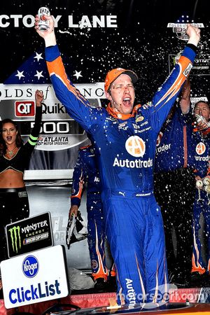 Ganador de la carrera Brad Keselowski, Team Penske Ford