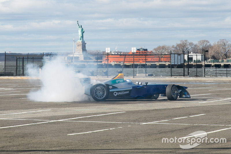 Victor Cruz sulla SPARK Renault SRT_01E