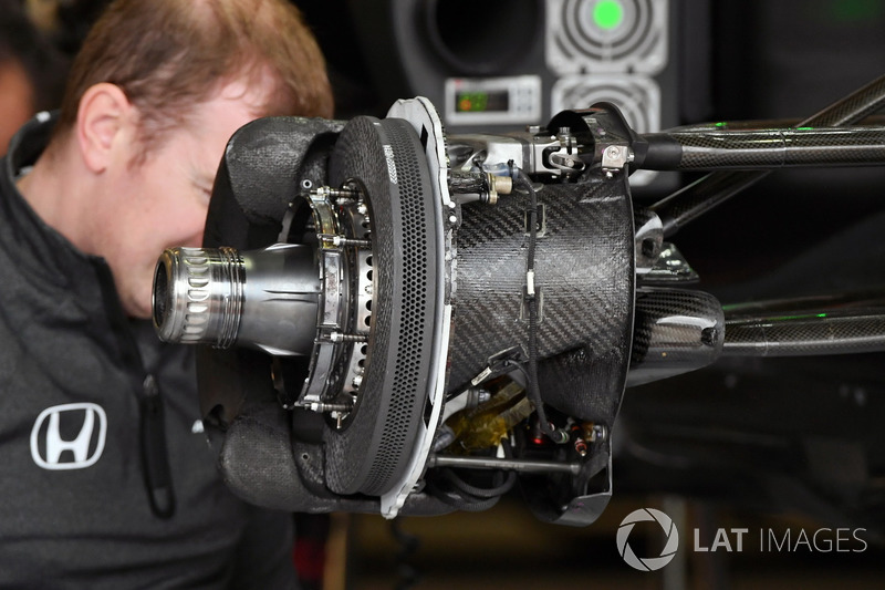 Mercedes-Benz F1 W08 front brake and wheel hub detail