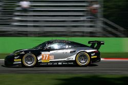 #77 PROTON Competition, Porsche 911 RSR: Christian Ried, Joel Camathias, Matteo Cairoli