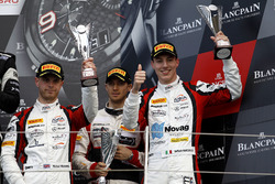 Podio: al terzo posto #90 Akka ASP, Mercedes-AMG GT3: Michael Meadows, Raffaele Marciello, Edoardo M