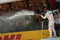 Podium: race winner Lewis Hamilton, Mercedes AMG F1