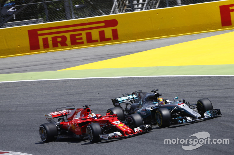 Sebastian Vettel, Ferrari SF70H, battles, Lewis Hamilton, Mercedes AMG F1 W08