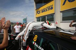 Il vincitore di Gara 2 Nicola Baldan, Pit Lane, Seat Leon TCR-TCR