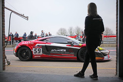 #59 Garage 59 McLaren 570S GT4: Dean Macdonald, Akhil Rabindra