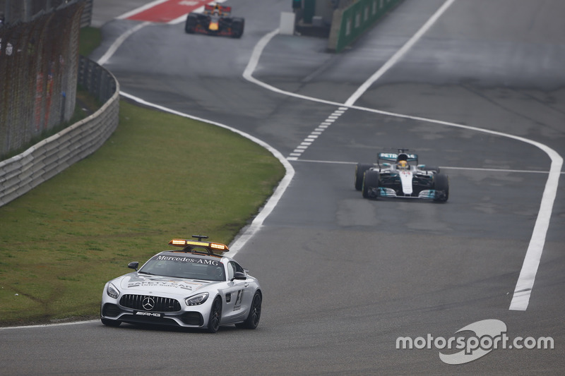 The Safety Car leads Lewis Hamilton, Mercedes AMG F1 W08