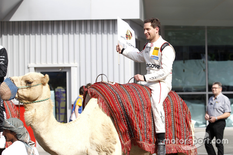 #911 Herberth Motorsport Porsche 991 GT3 R: Robert Renauer on the camel