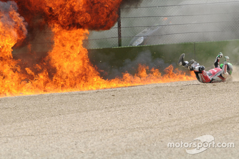 Acidente de Eugene Laverty, Milwaukee Aprilia World Superbike Team