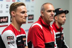 Chaz Davies, Ducati Team; Ernesto Marinelli, Ducati, Projektleiter Superbike; Marco Melandri, Ducati