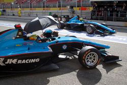 Arjun Maini, Jenzer Motorsport et Alessio Lorandi, Jenzer Motorsport