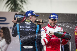 Podio: il vincitore della gara Sébastien Buemi, Renault e.Dams, il terzo qualificato Nick Heidfeld,