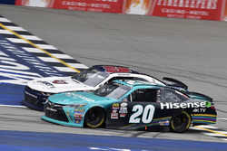 Denny Hamlin, Joe Gibbs Racing Toyota and William Byron, JR Motorsports Chevrolet