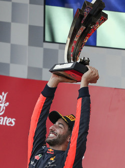 Le vainqueur Daniel Ricciardo, Red Bull Racing